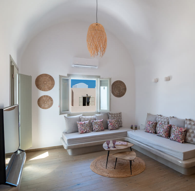 suite with balcony