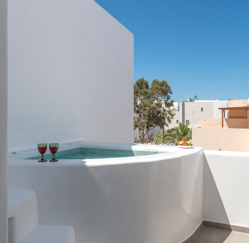 suite with balcony